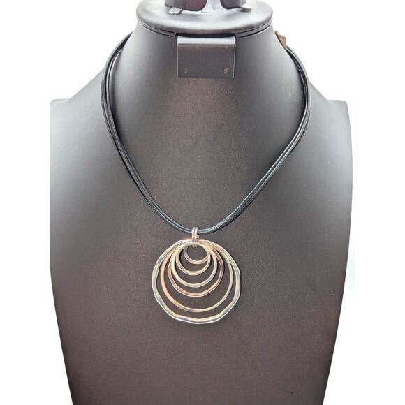 Anne Klein NWT Bullseye Pendant Black Corded Silver Tone Toggle Clasp Necklace - Picture 1 of 5